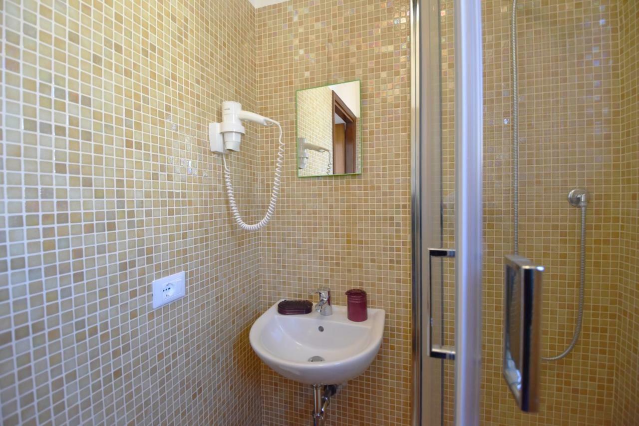 Nice And Warm Rooms Roma Ngoại thất bức ảnh